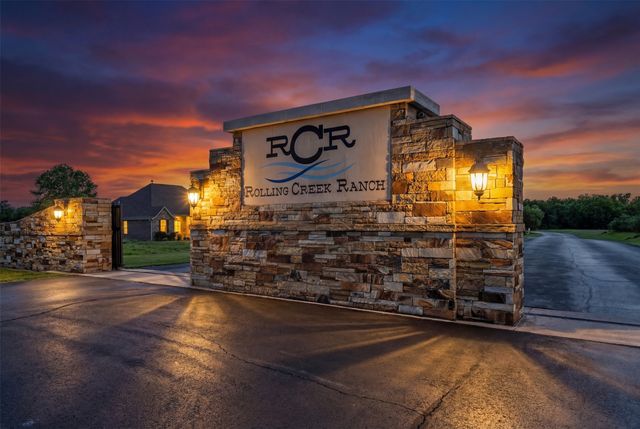 209 Martin Drive, Granbury, TX 76049