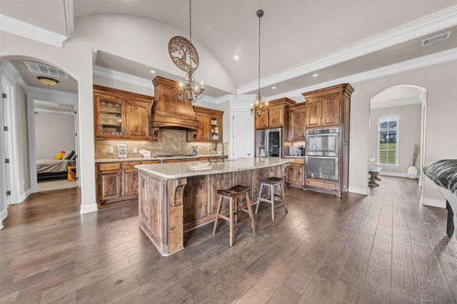 209 Martin Drive, Granbury, TX 76049