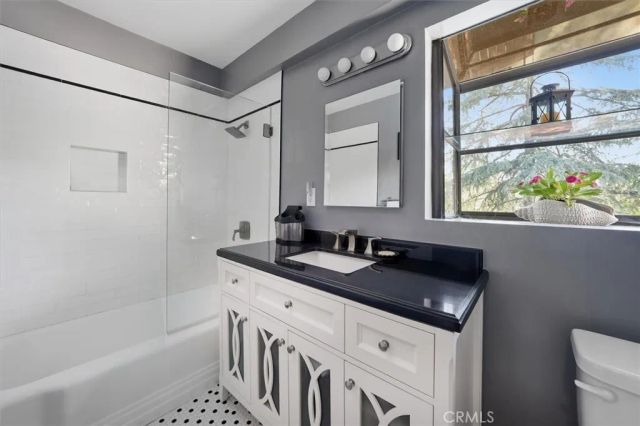 3342 Dunsmere, Glendale, CA 91206
