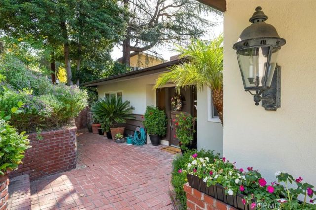 3342 Dunsmere, Glendale, CA 91206