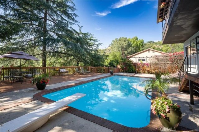 3342 Dunsmere, Glendale, CA 91206