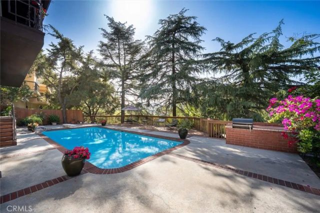 3342 Dunsmere, Glendale, CA 91206