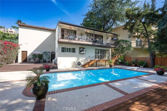 3342 Dunsmere, Glendale, CA 91206