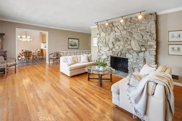 3342 Dunsmere, Glendale, CA 91206