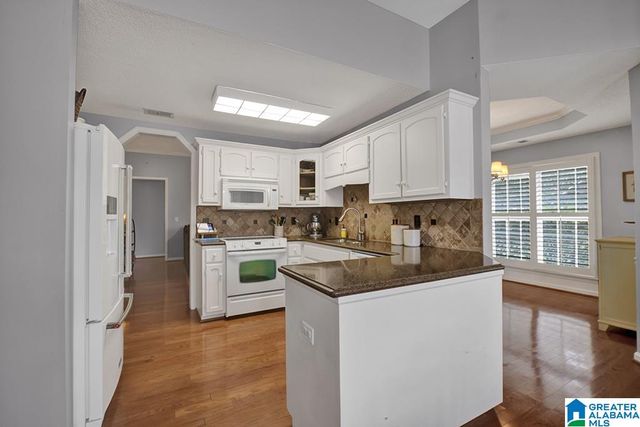 5700 MOSS TRACE, Hoover, AL 35244