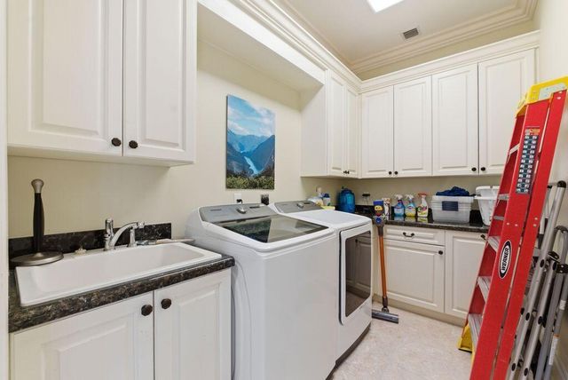 2221 NE 48th Court, Lighthouse Point, FL 33064