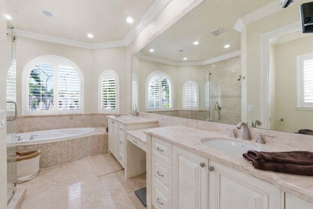 2221 NE 48th Court, Lighthouse Point, FL 33064