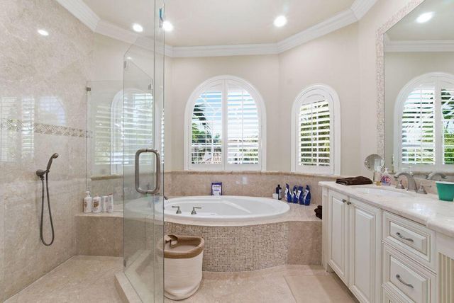 2221 NE 48th Court, Lighthouse Point, FL 33064