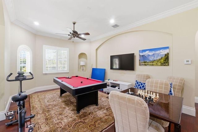 2221 NE 48th Court, Lighthouse Point, FL 33064