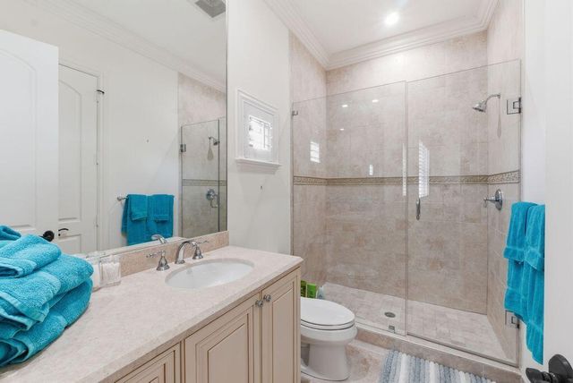 2221 NE 48th Court, Lighthouse Point, FL 33064