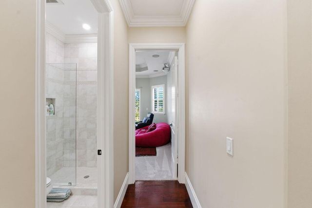 2221 NE 48th Court, Lighthouse Point, FL 33064