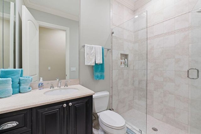 2221 NE 48th Court, Lighthouse Point, FL 33064