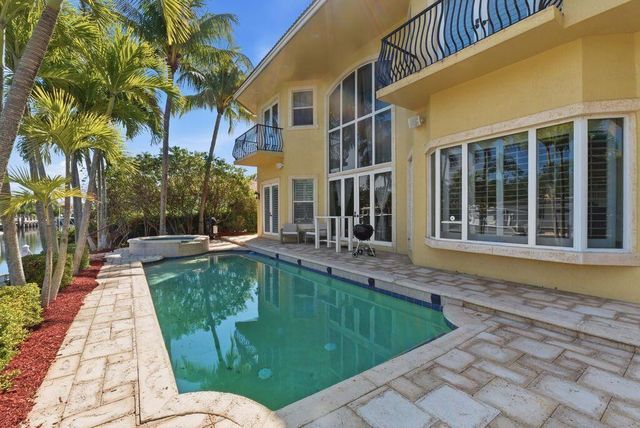 2221 NE 48th Court, Lighthouse Point, FL 33064