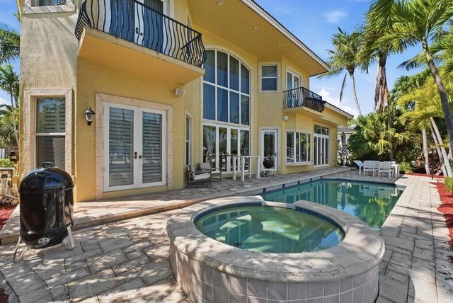 2221 NE 48th Court, Lighthouse Point, FL 33064