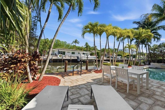 2221 NE 48th Court, Lighthouse Point, FL 33064