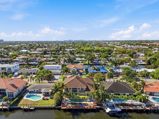 2221 NE 48th Court, Lighthouse Point, FL 33064