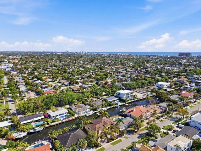 2221 NE 48th Court, Lighthouse Point, FL 33064