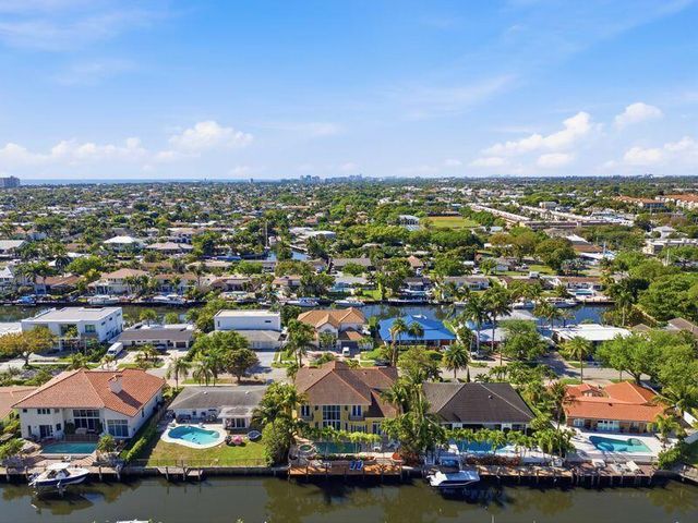 2221 NE 48th Court, Lighthouse Point, FL 33064