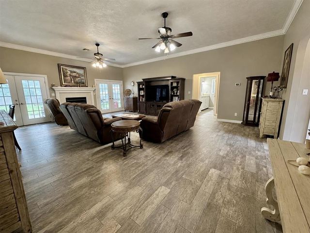 938 Chay Drive, Lake Charles, LA 70611