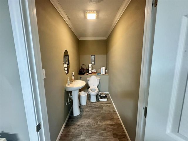 938 Chay Drive, Lake Charles, LA 70611