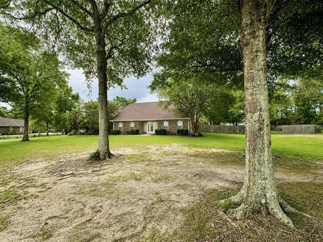 938 Chay Drive, Lake Charles, LA 70611