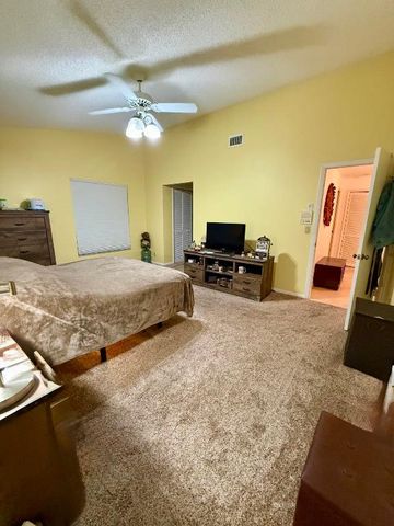 7024 Golf Pointe Circle, Tamarac, FL 33321