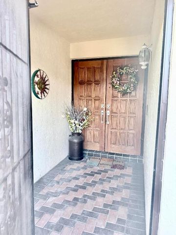 7024 Golf Pointe Circle, Tamarac, FL 33321