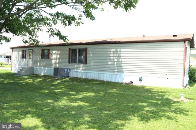 440 DAISY DR, New Providence, PA 17560