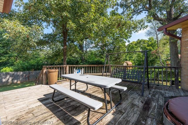 1135 N 57th Place, Fort Smith, AR 72904