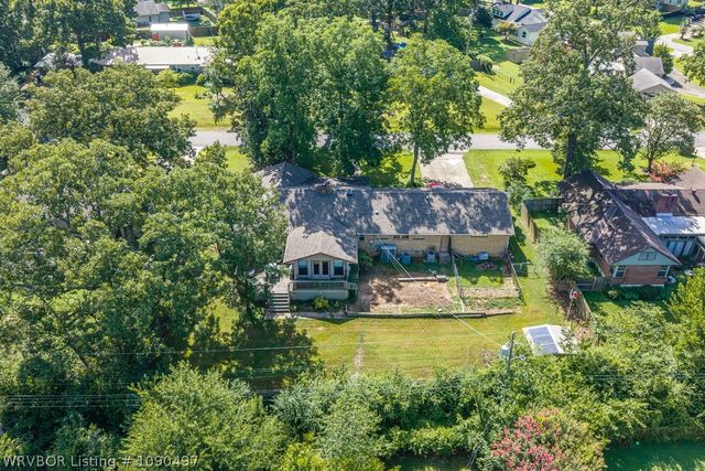 1135 N 57th Place, Fort Smith, AR 72904