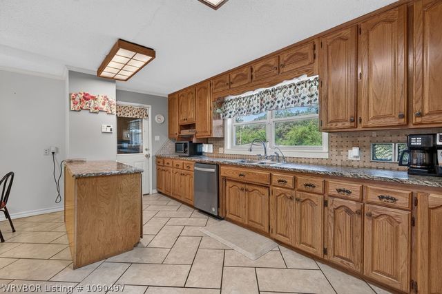1135 N 57th Place, Fort Smith, AR 72904