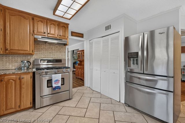 1135 N 57th Place, Fort Smith, AR 72904