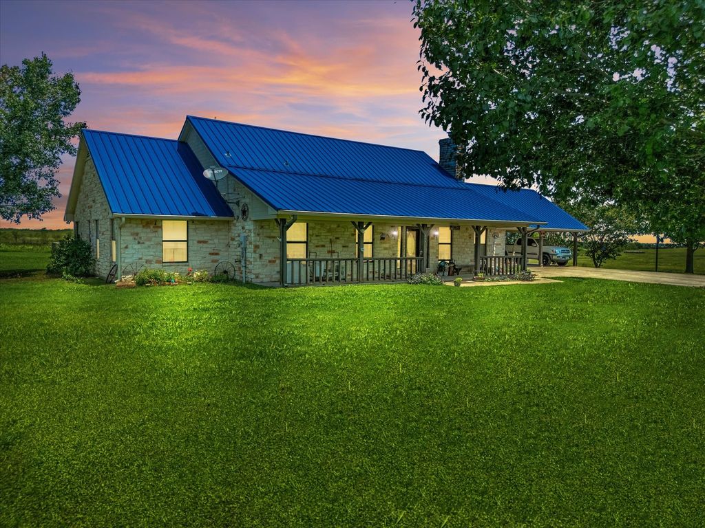 239 Valek Road, Ennis, TX 75119