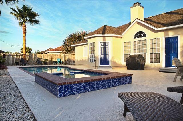 15842 Grenadine Dr, Corpus Christi, TX 78418