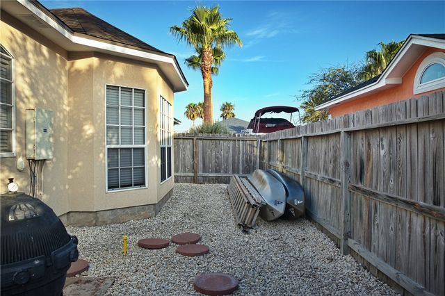 15842 Grenadine Dr, Corpus Christi, TX 78418