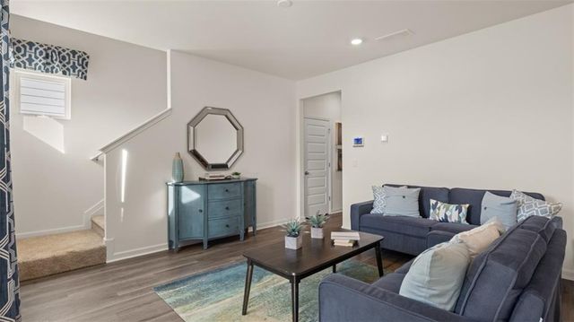 185 LAURITSEN Way, Newnan, GA 30265