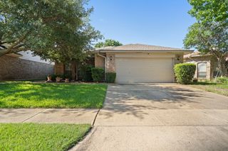 1306 Boardwalk Street, Arlington, TX 76011