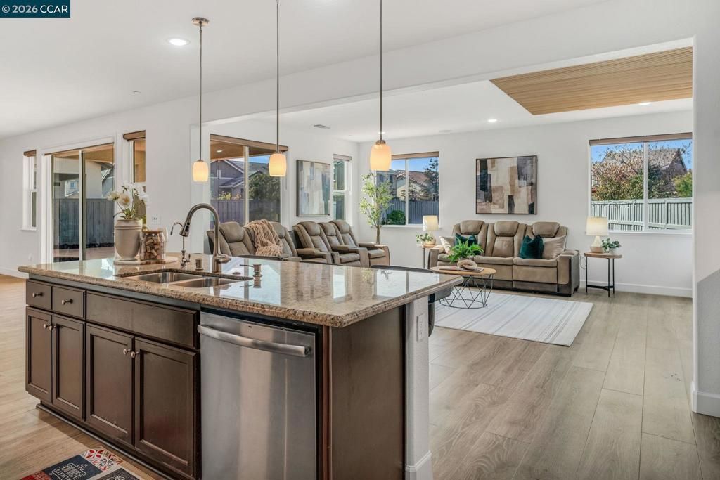 Image 13 of property listing at 1553 S Perkins Place, Mountain House, CA 95391