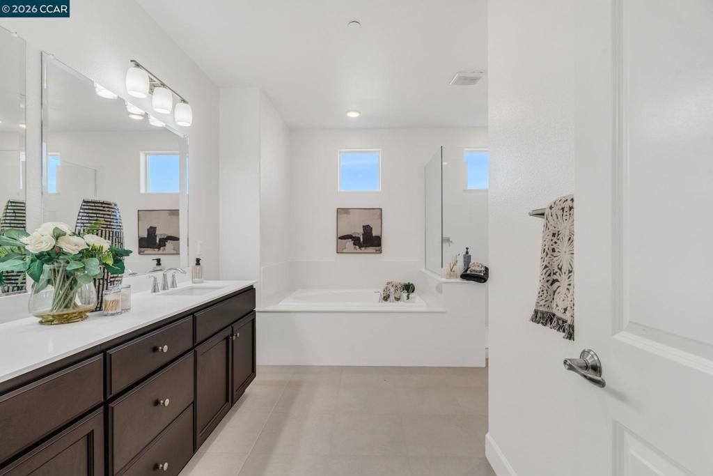 Image 33 of property listing at 1553 S Perkins Place, Mountain House, CA 95391