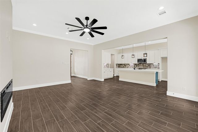 10154 County Road 302, Plantersville, TX 77363