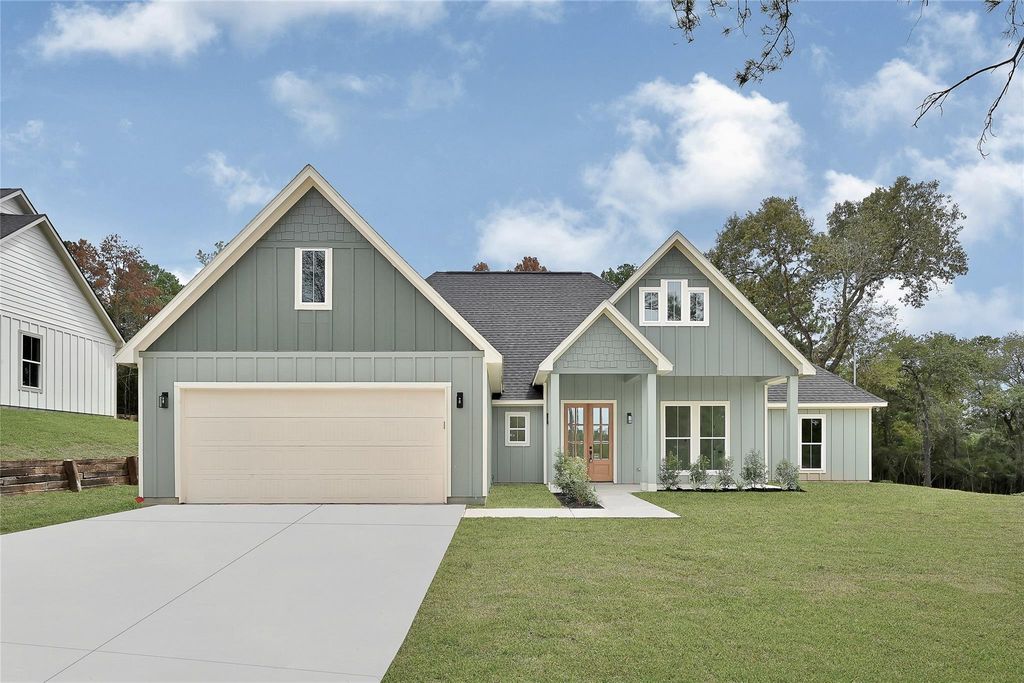 10154 County Road 302, Plantersville, TX 77363