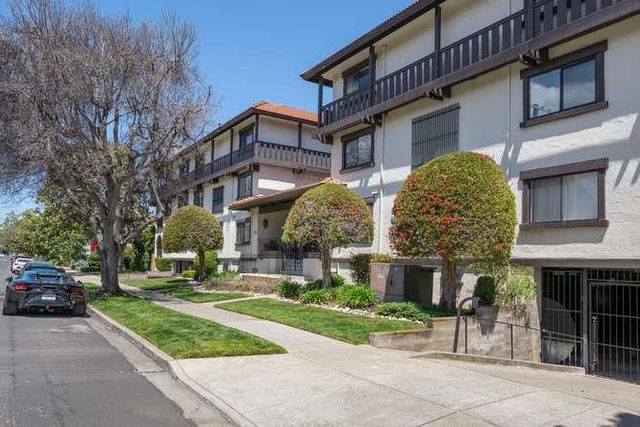 775 Chestnut Street 7, San Carlos, CA 94070