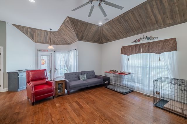 395 Old Shelbyville Hwy, Tullahoma, TN 37388