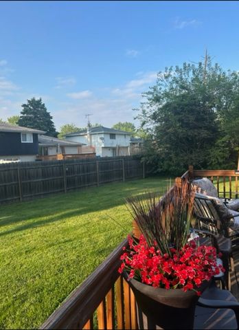 15 HUNTLEY Court, Crete, IL 60417