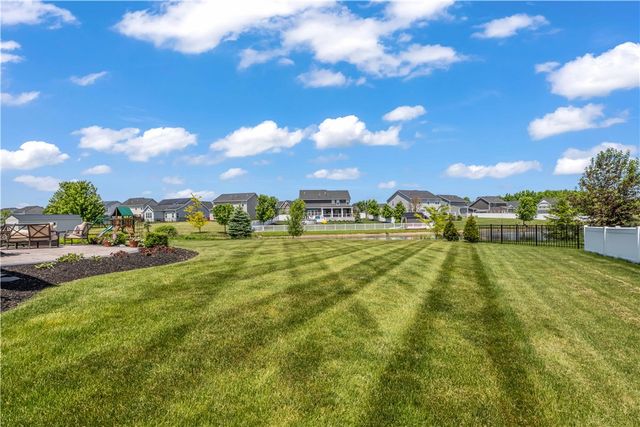 5988 Onyx Drive, Farmington, NY 14425