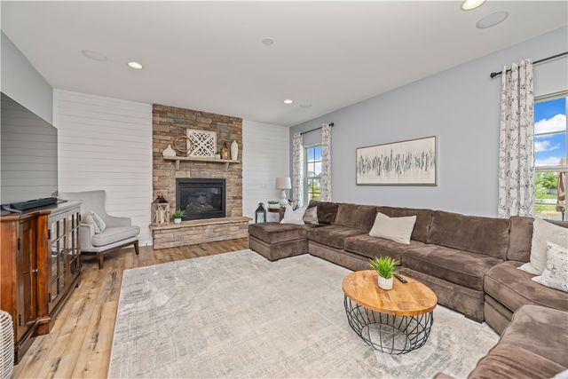5988 Onyx Drive, Farmington, NY 14425