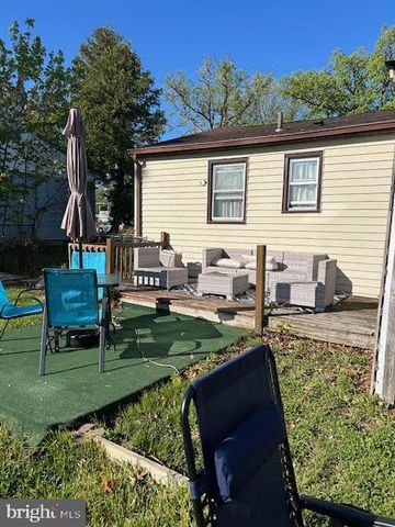 12 N WARWICK RD, Somerdale, NJ 08083