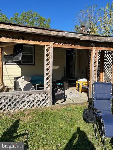 12 N WARWICK RD, Somerdale, NJ 08083