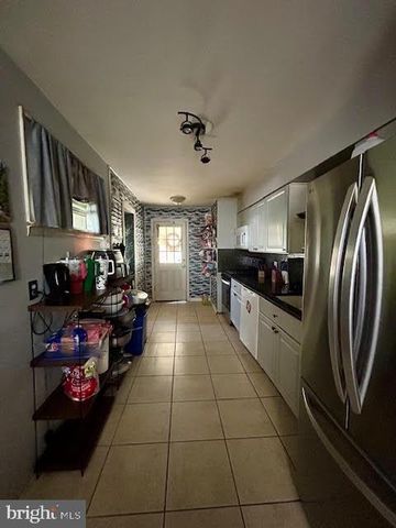 12 N WARWICK RD, Somerdale, NJ 08083