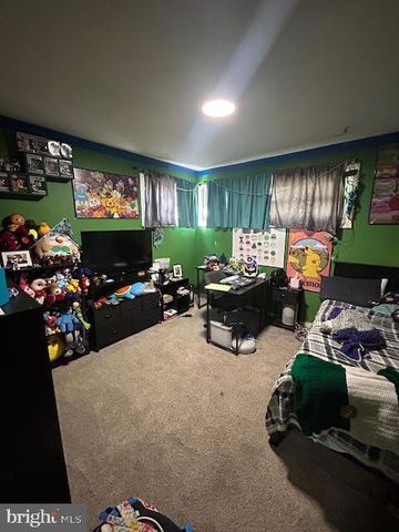 12 N WARWICK RD, Somerdale, NJ 08083